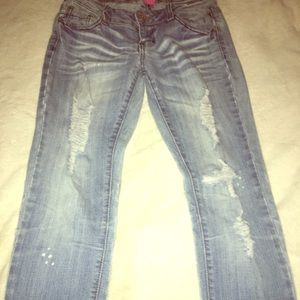 Destroyed skinny jeans
